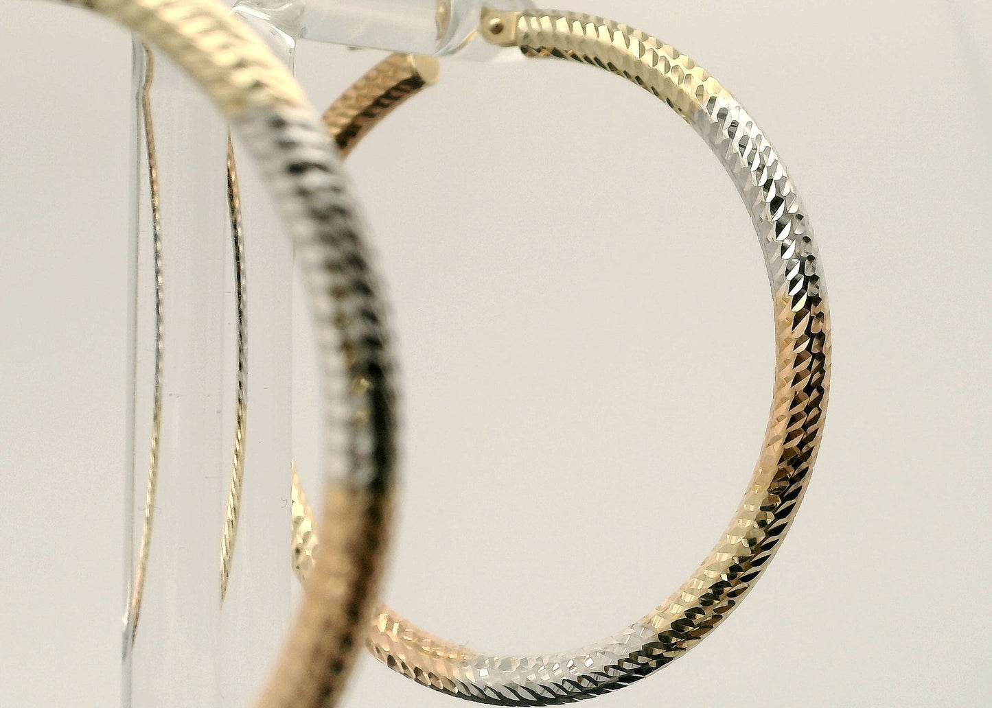 Arracadas de Aro Diamantadas en Tres Tonos