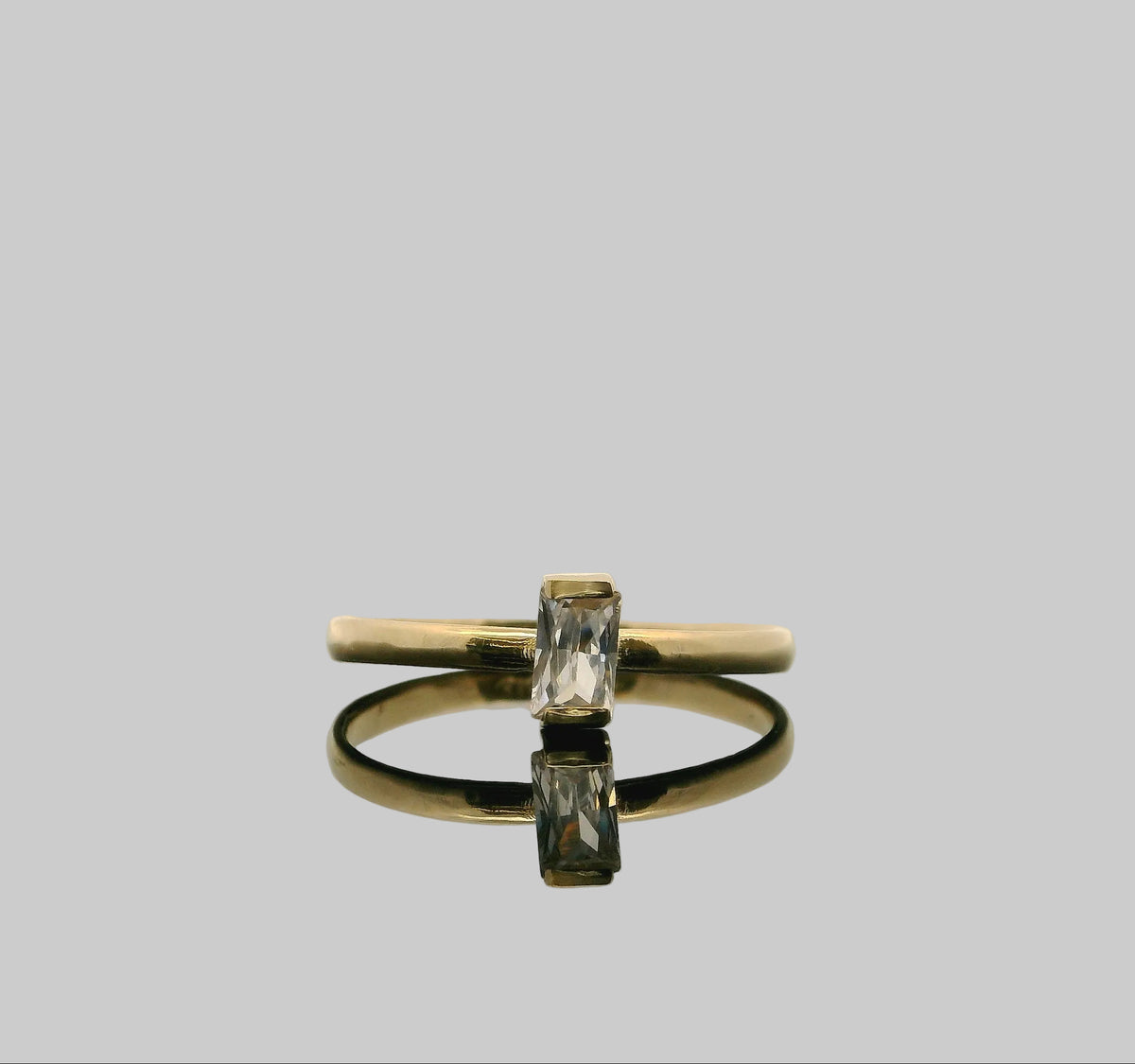 ANILLO SOLITARIO BAGUETTE 14K