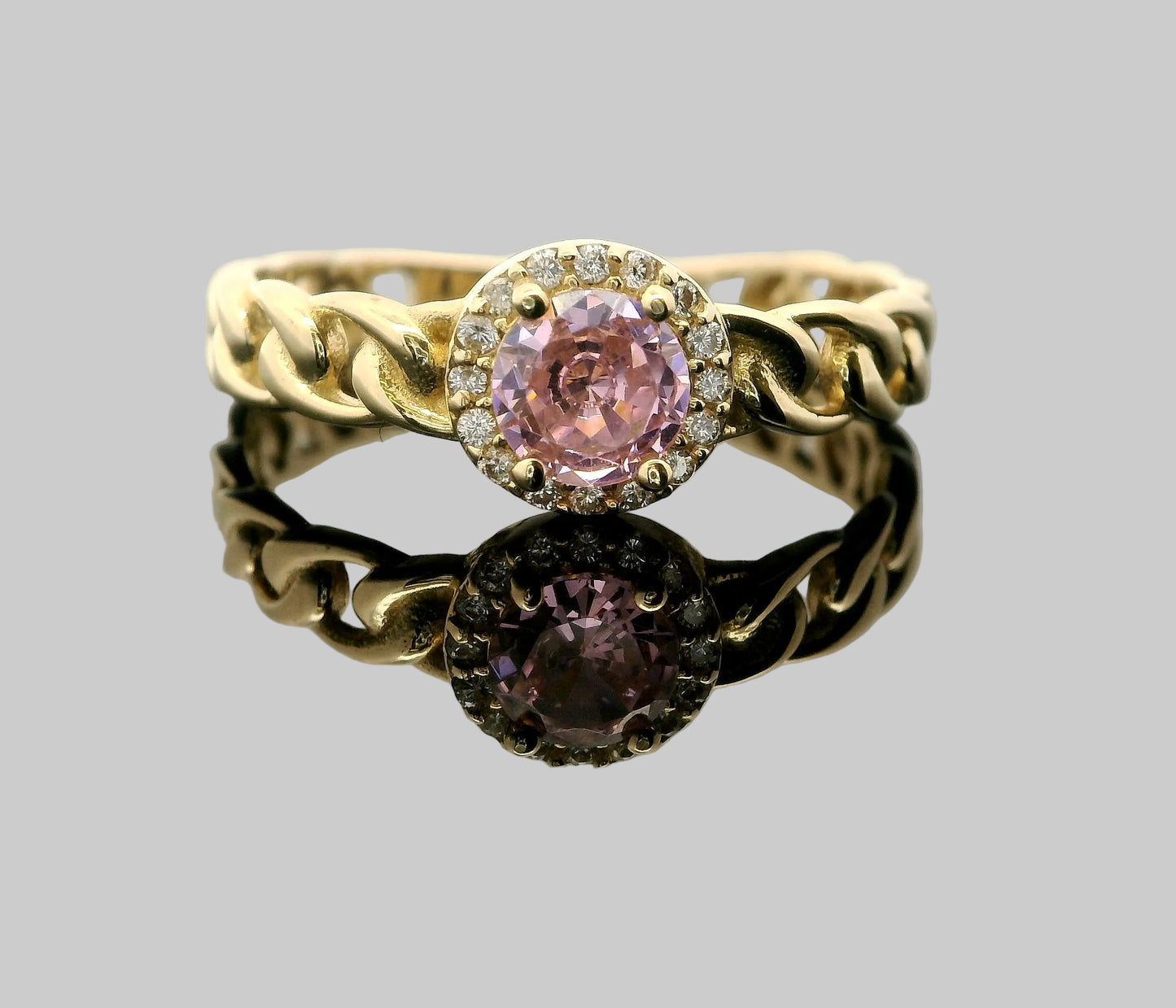 Anillo piedra redonda al centro