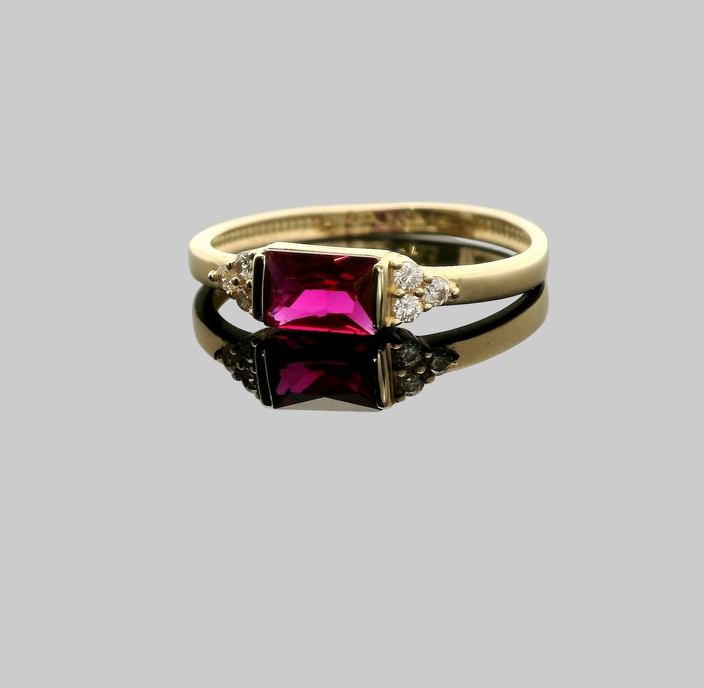 Anillo corte cuadrado