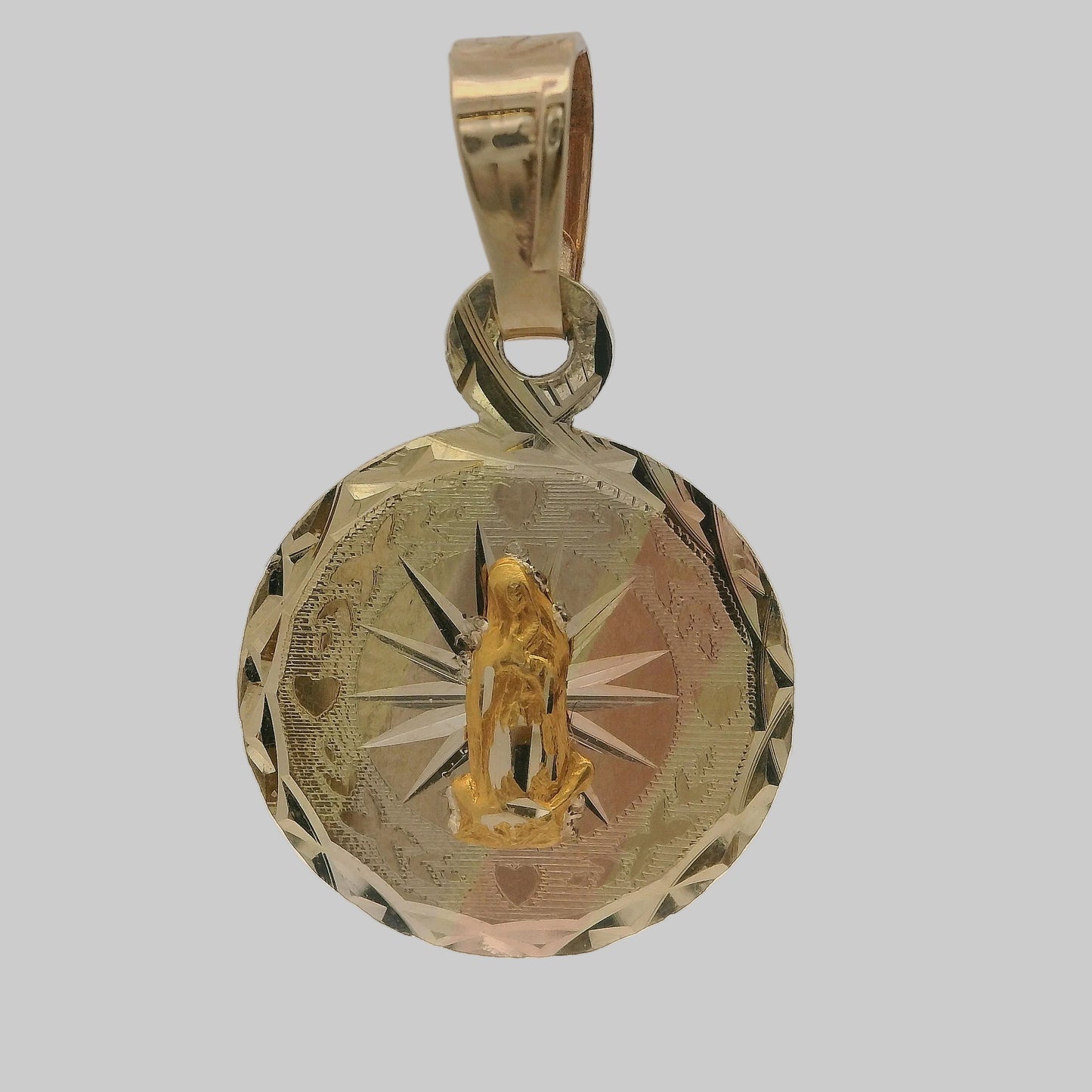 MEDALLA REDONDA VIRGEN DE GUADALUPE CON ACABADO DIAMANTADO