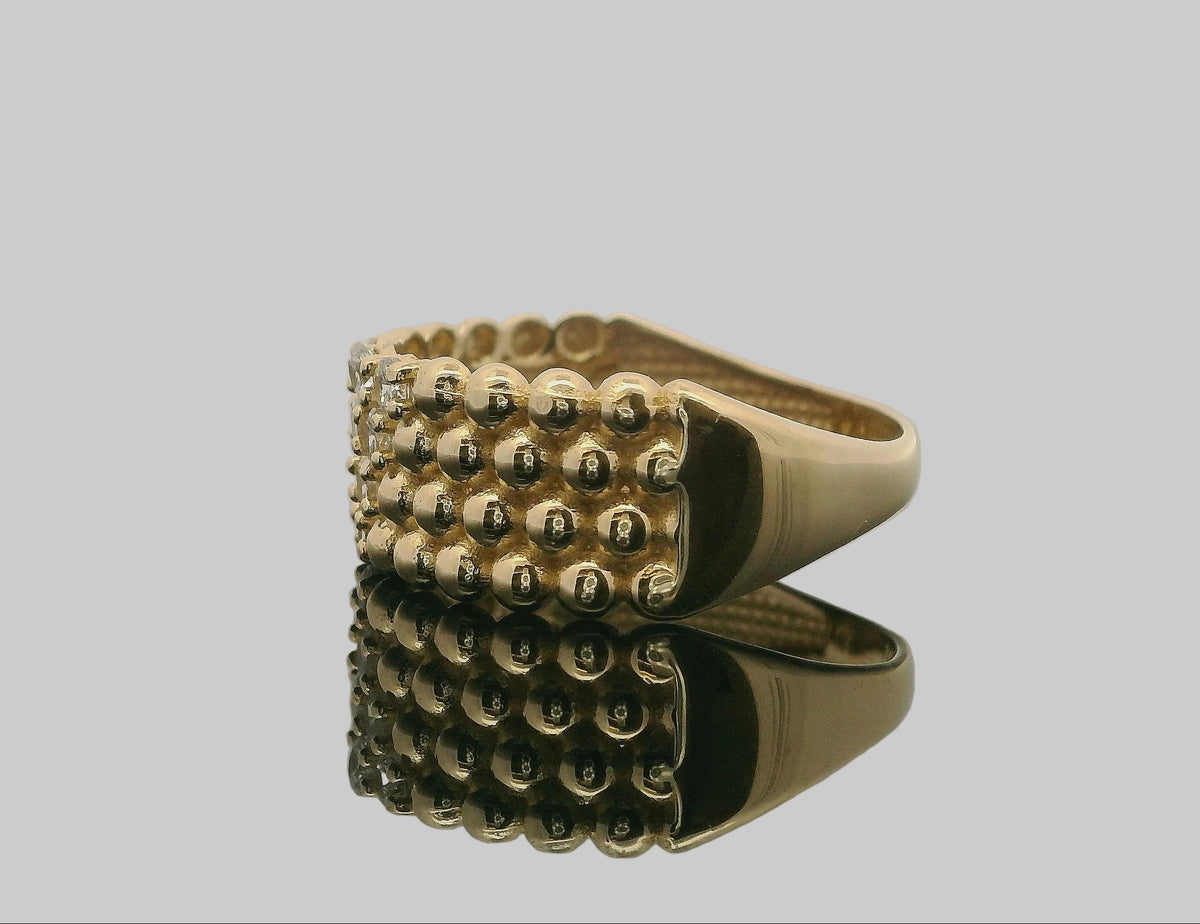 ANILLO DE ORO AMARILLO ANCHO CON PIEDRAS Y DISEÑO TEXTURIZADO 14K