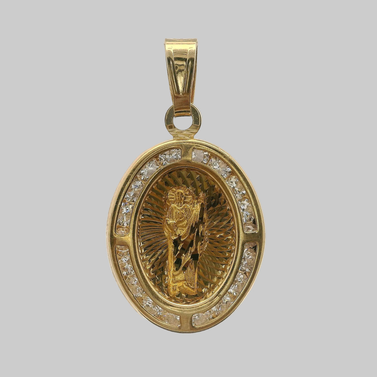 DIJE OVALADO DE SAN JUDAS CON ZIRCONIAS 14K