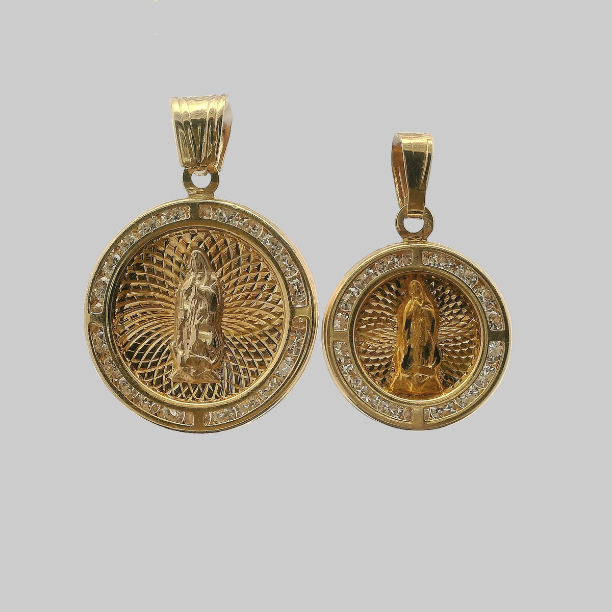 MEDALLA DE LA VIRGEN DE GUADALUPE 14K