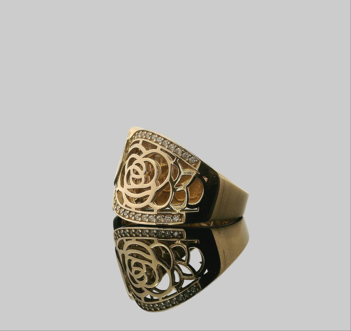 ANILLO DE ORO CON DISEÑO DE ROSA Y ZIRCONIAS 14K