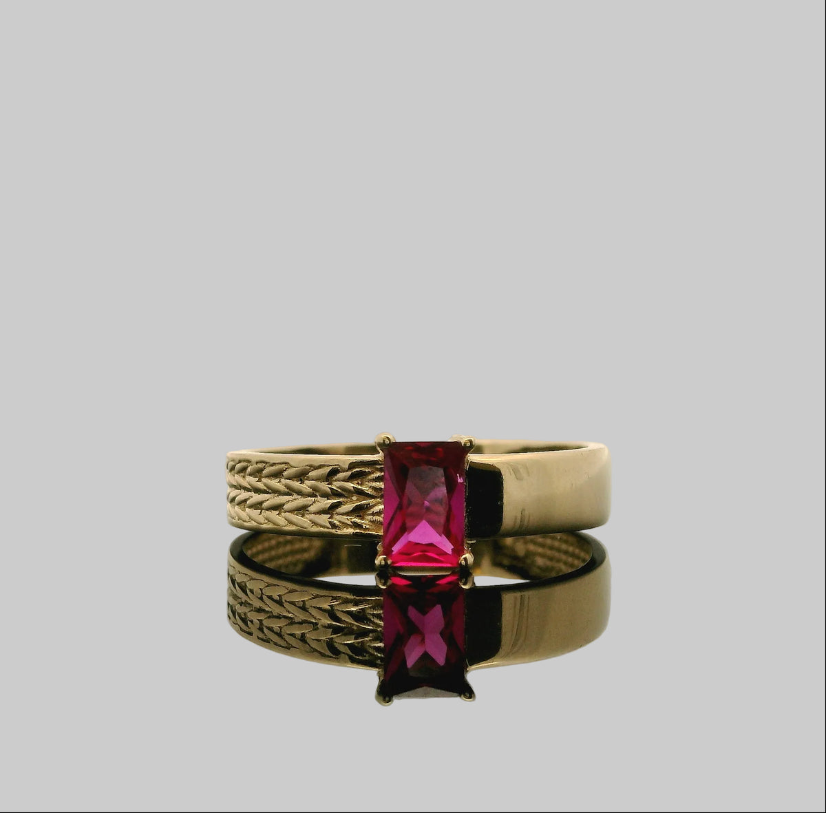 ANILLO SOLITARIO BAGUETTE TEXTURIZADO ORO 14K