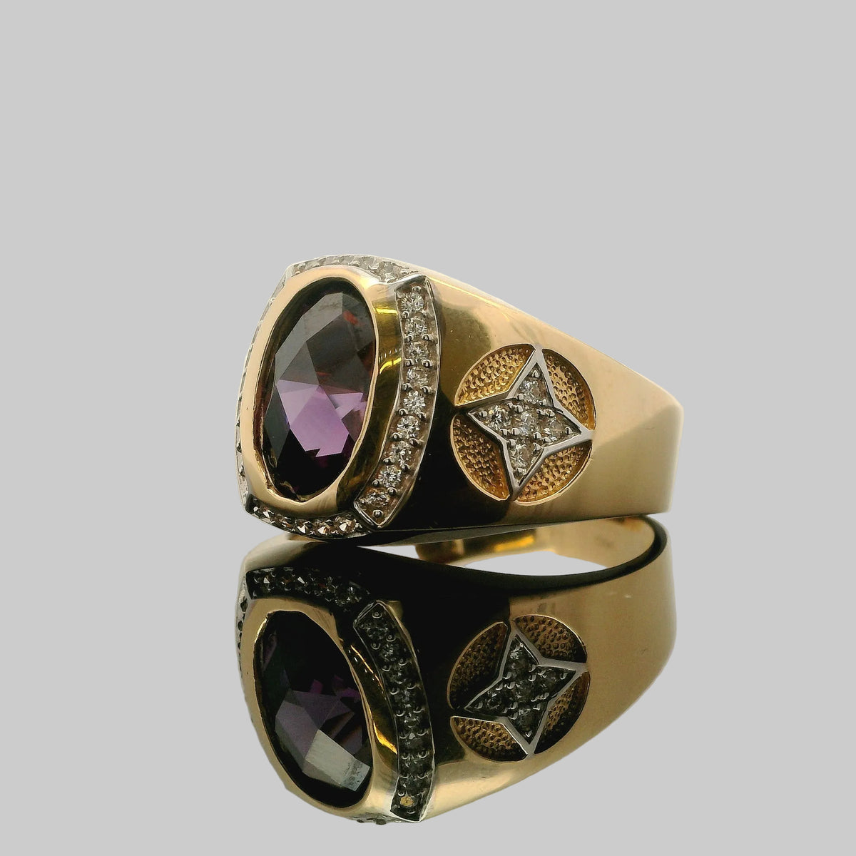 ANILLO CON PIEDRA OVALADA 14K